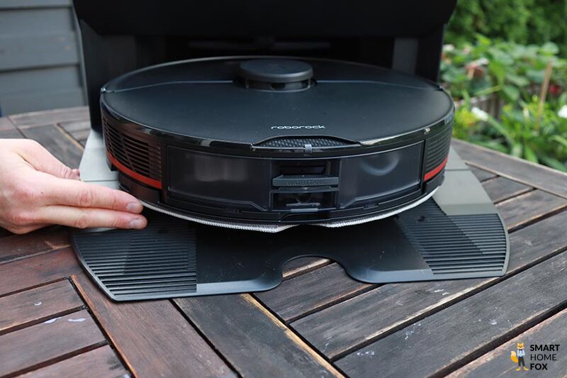 Die WIsdchplatte des roborock S7 MaxV Ultra ist zu sehen.